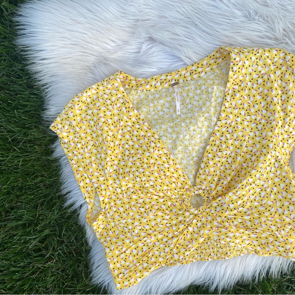 Free People Cropped Yellow Ring Crop Linen blend Top Shirt Medium